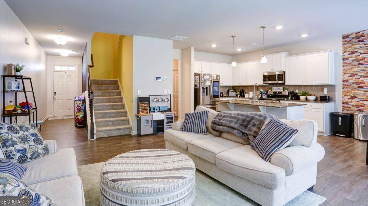 Acworth, GA 30102,156 Woodhouse CIR