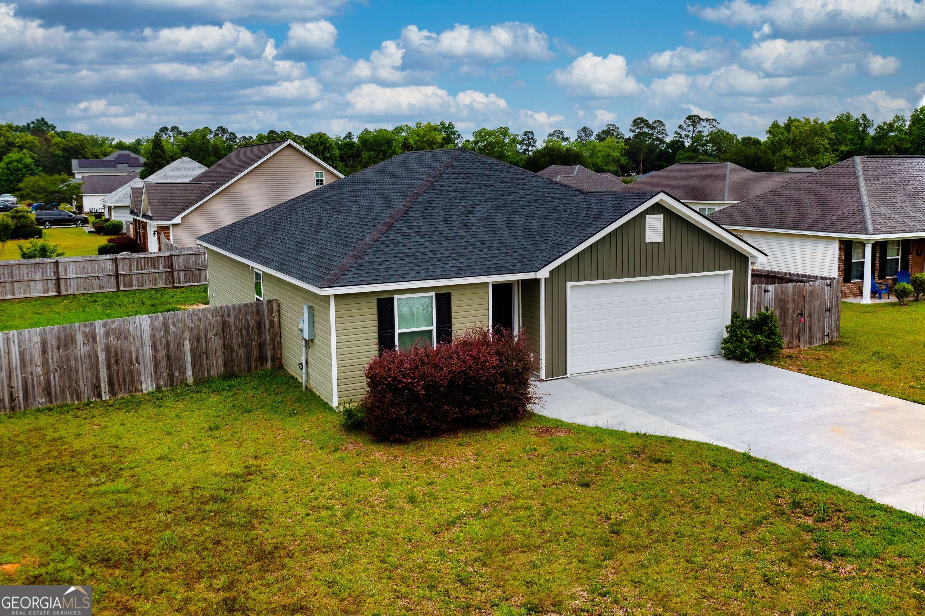 Glennville, GA 30427,111 Auburn CIR