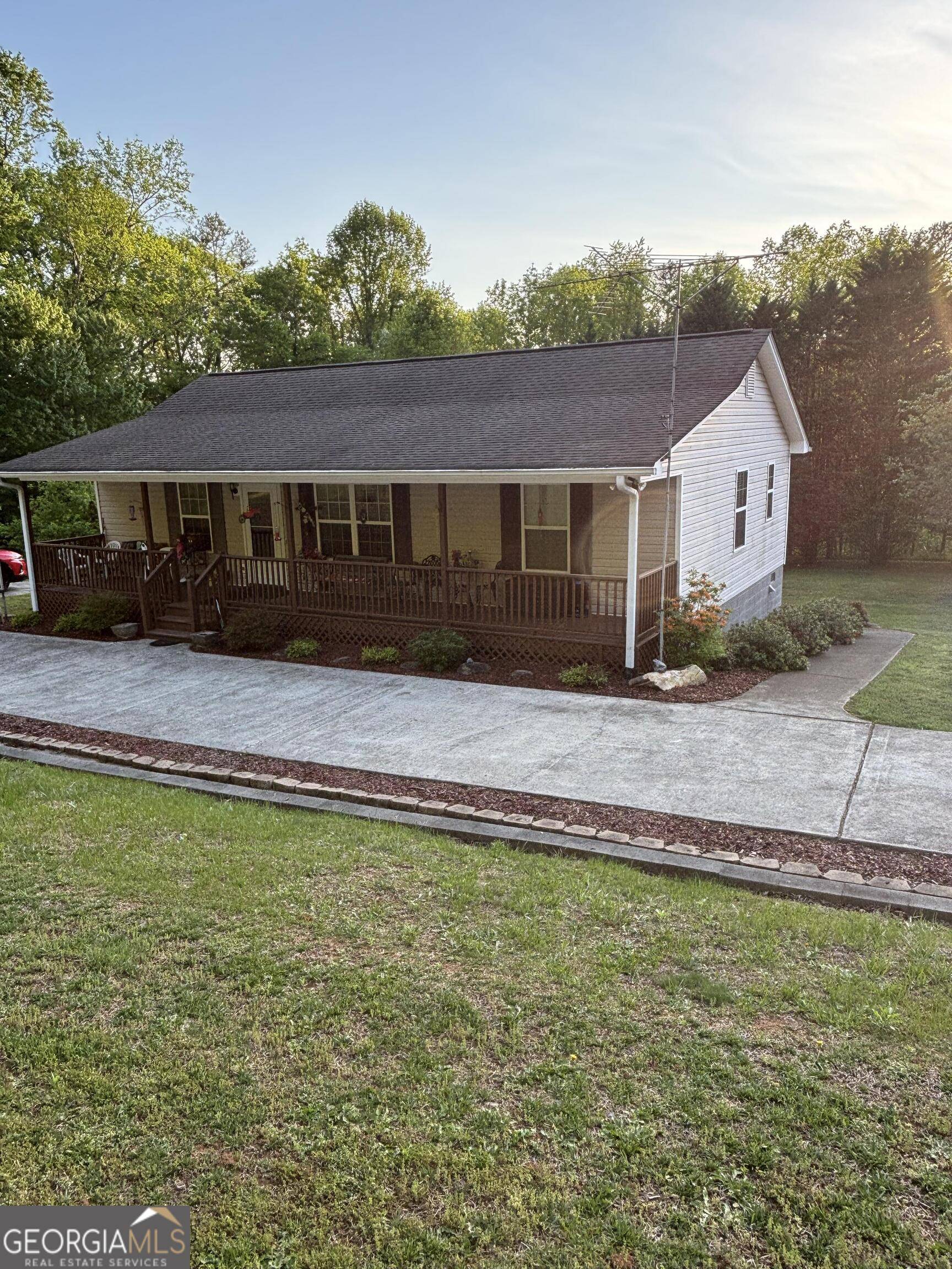Blairsville, GA 30512,218 Burt Nix RD