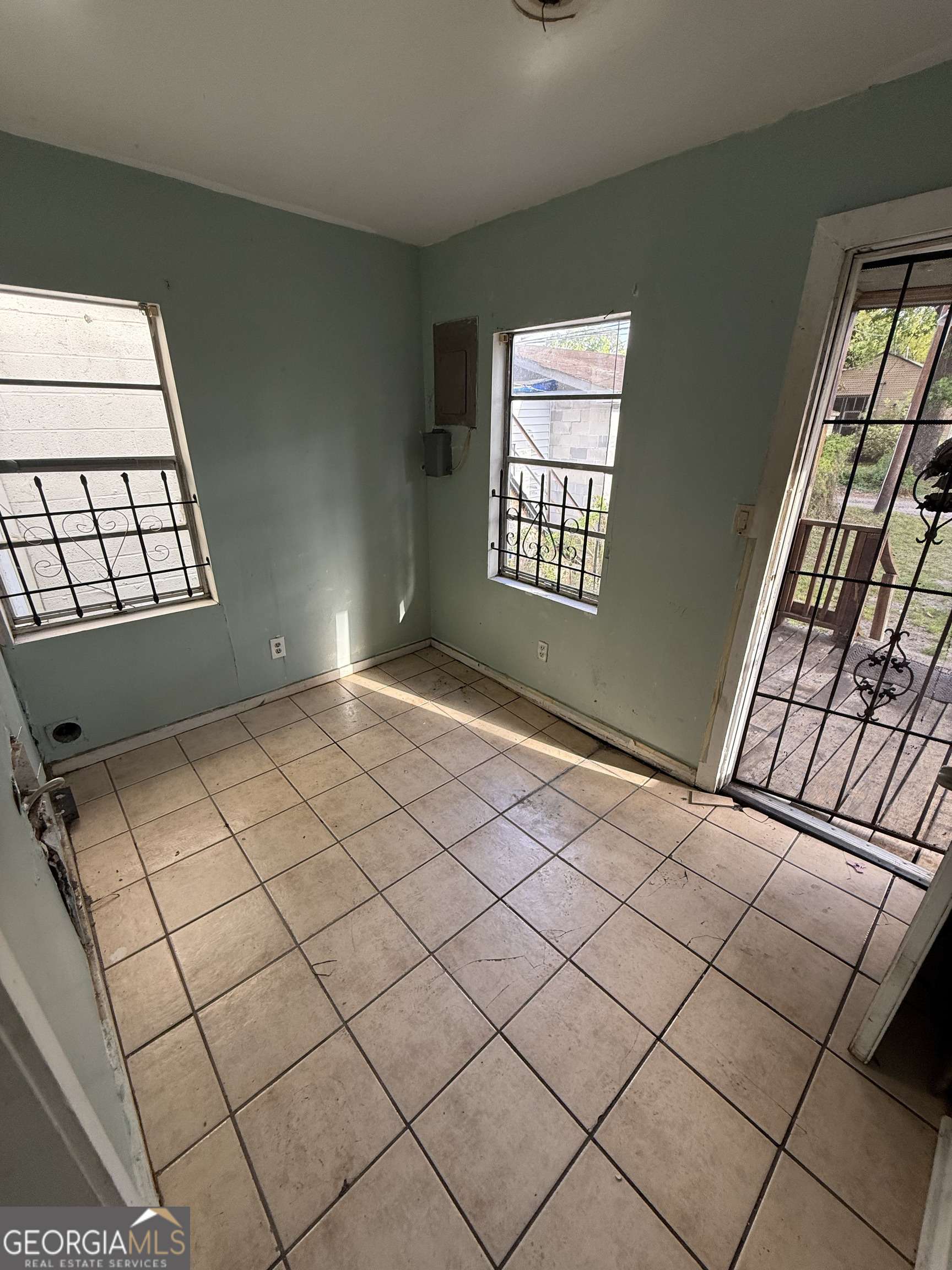 Savannah, GA 31415,819 W 42nd ST