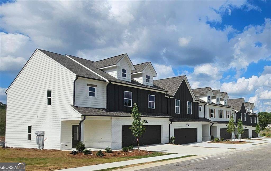 Loganville, GA 30052,206 Sharon LN #03