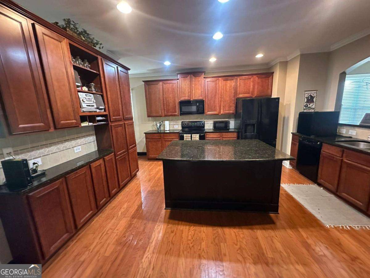 Suwanee, GA 30024,288 Blue Pointe CT
