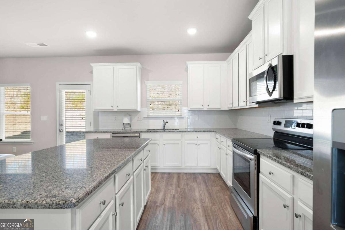 Rydal, GA 30171,33 N Village CIR