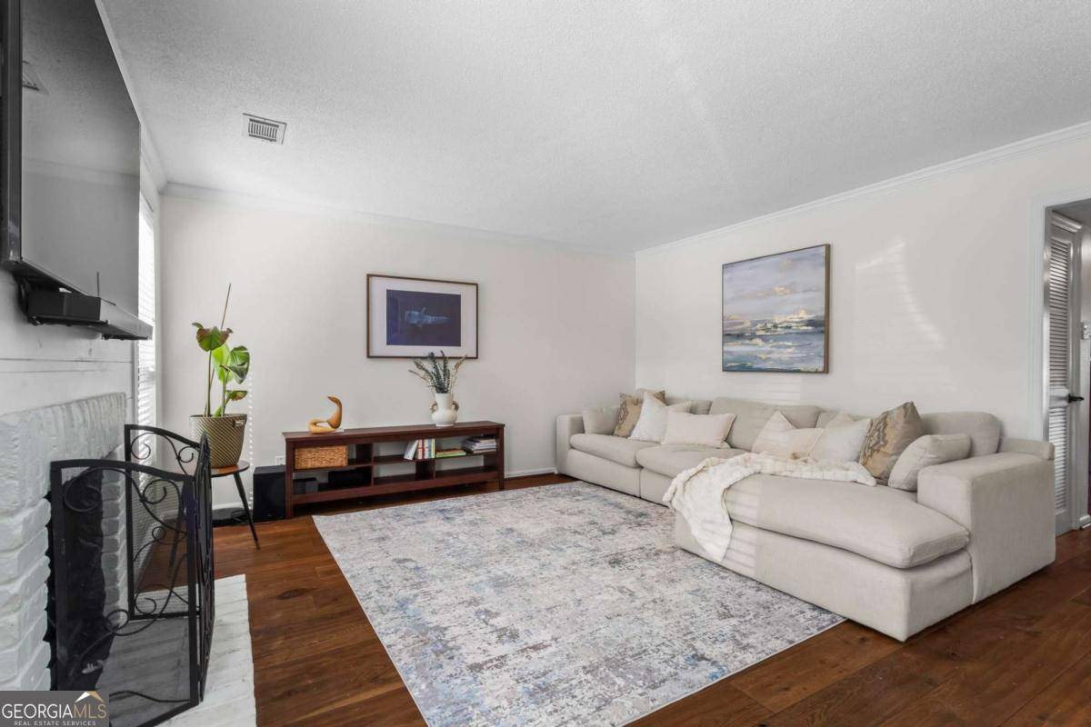 Atlanta, GA 30339,1028 Riverbend Club DR SE
