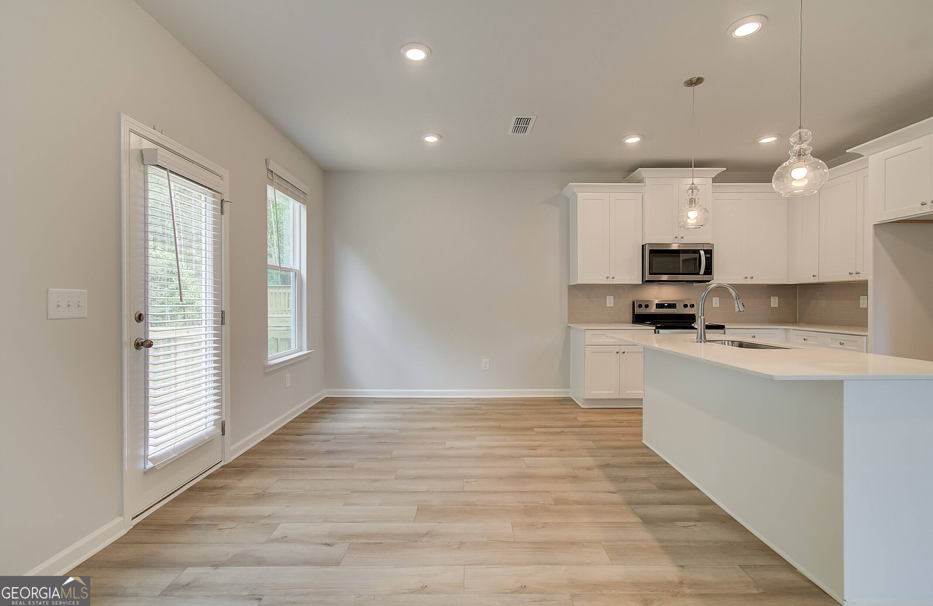 Fairburn, GA 30213,82 Hydrangea CIR