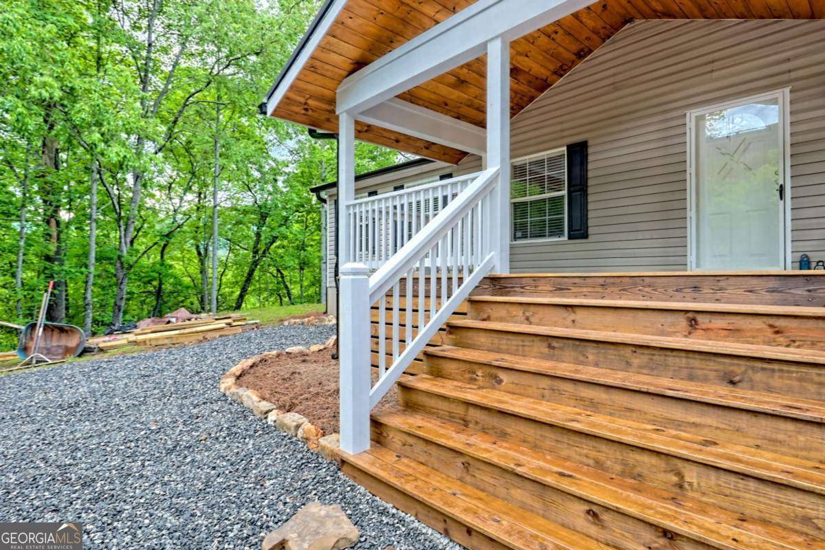 Tiger, GA 30576,65 Redwood LN