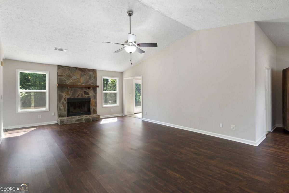 Woodstock, GA 30188,102 River Oaks DR