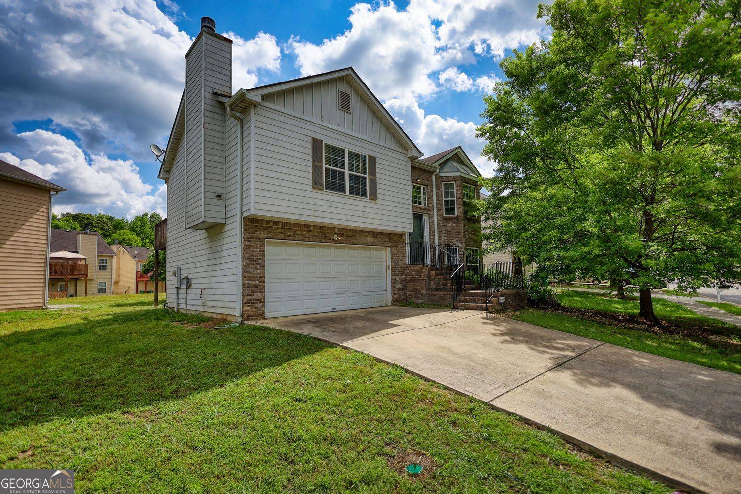 Ellenwood, GA 30294,2000 Redwood TRCE