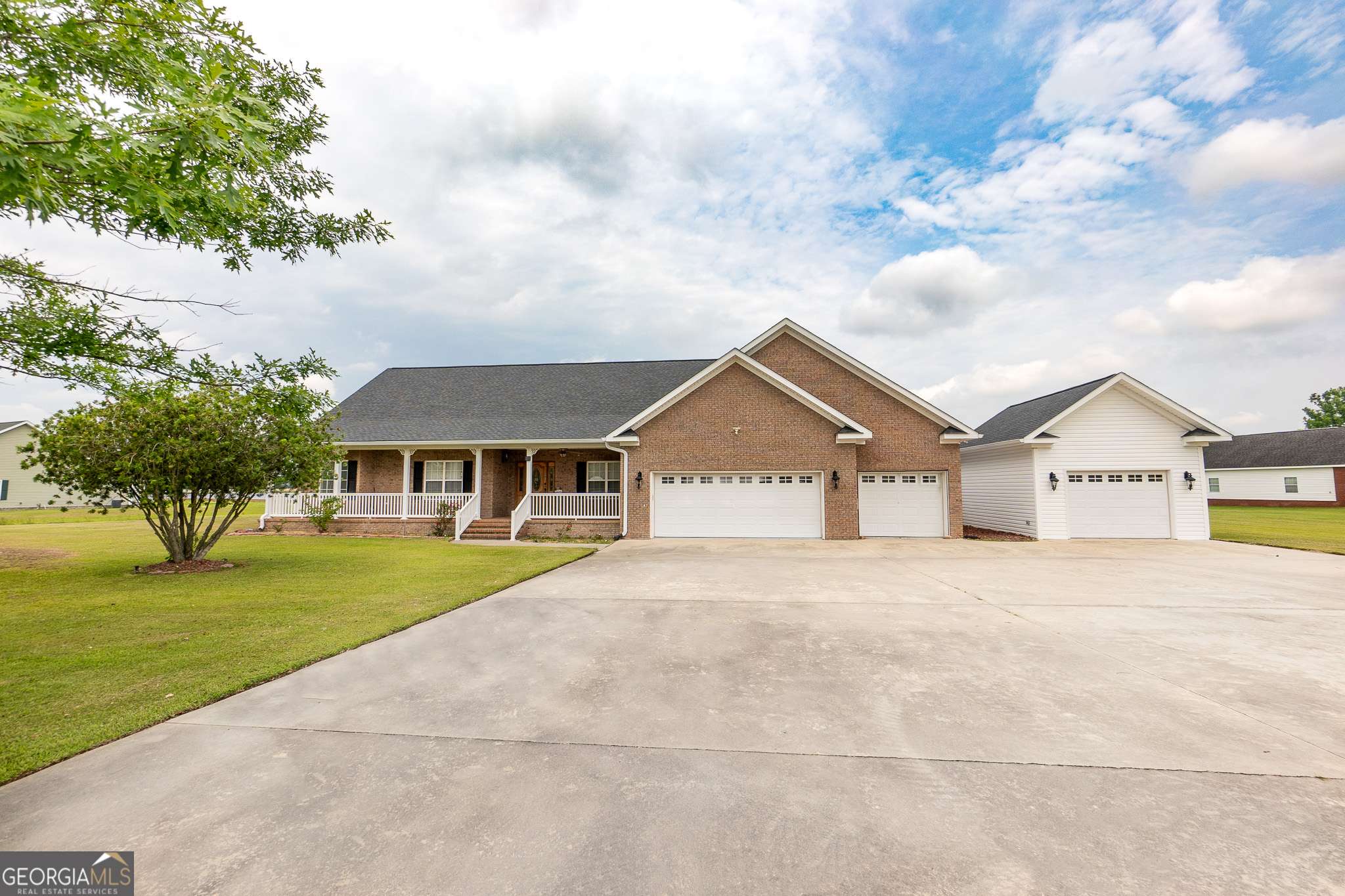 Blackshear, GA 31516,1308 Whitney Lake RD