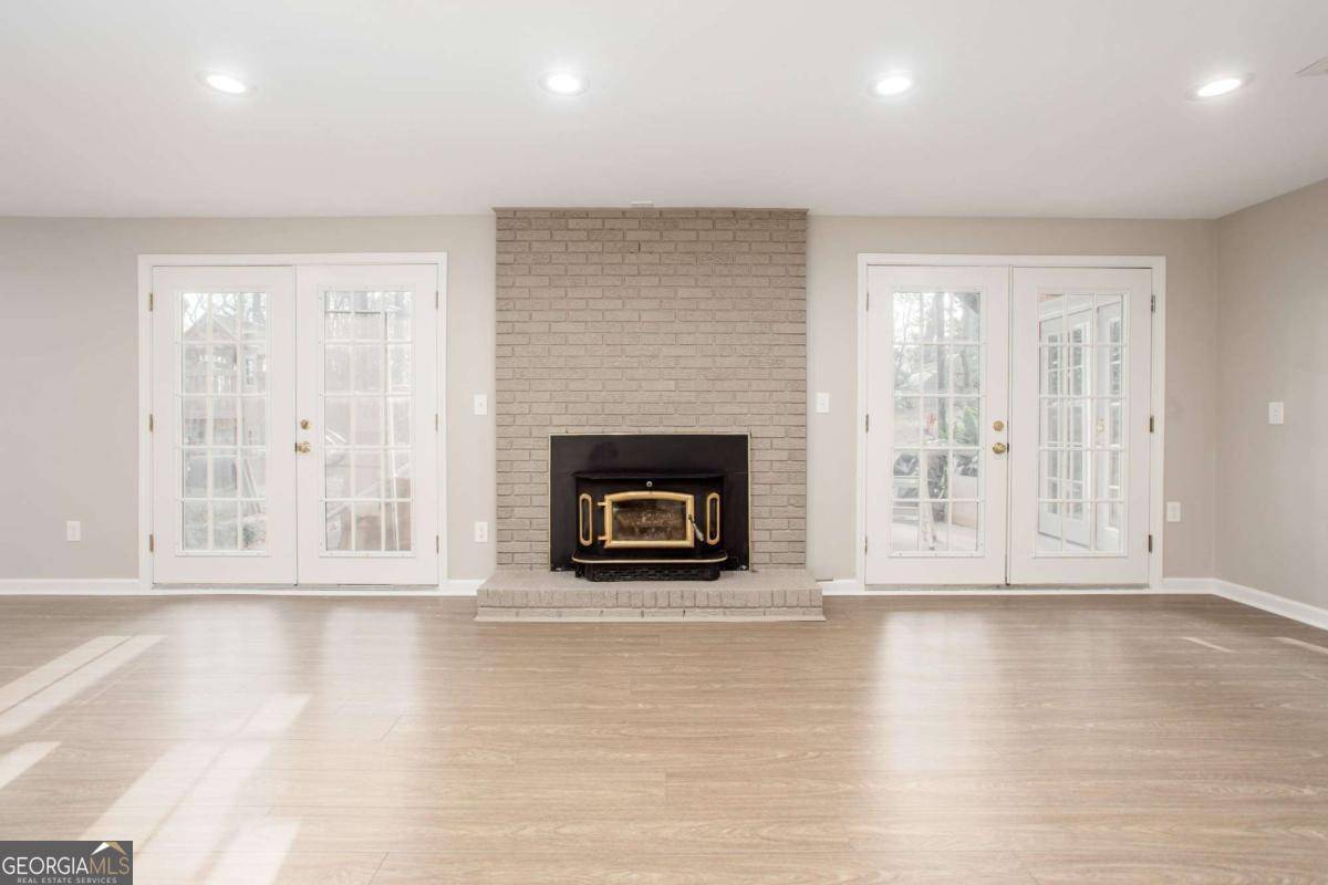 Atlanta, GA 30338,5647 Queensborough DR #BASEMENT UNIT