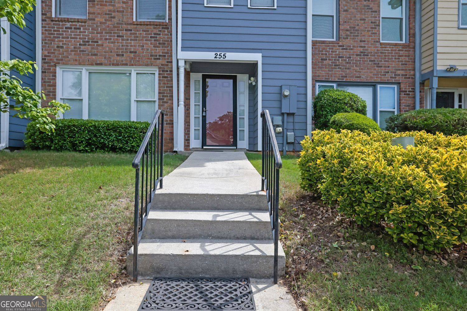 Tucker, GA 30084,255 Triple Oaks DR