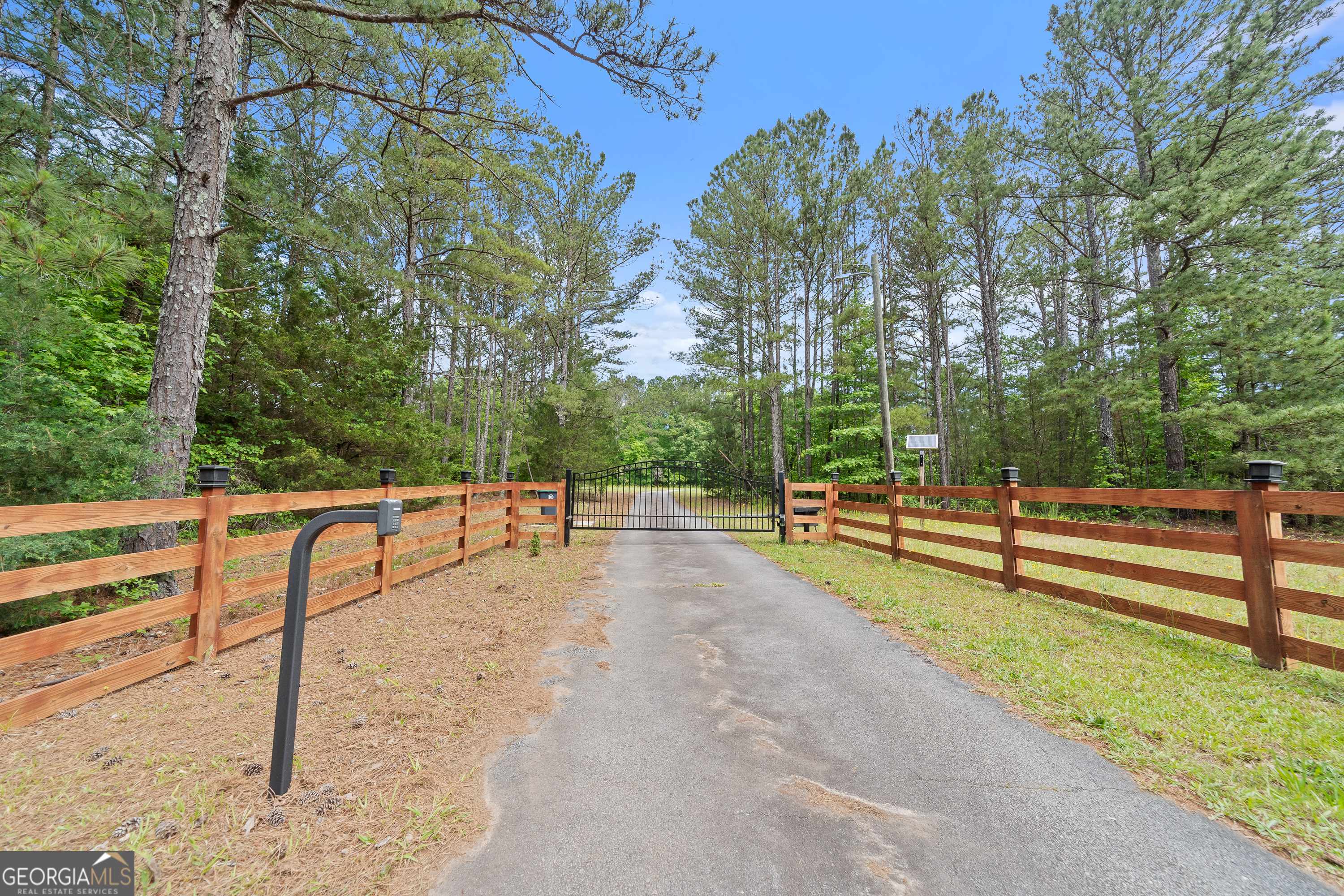 Locust Grove, GA 30248,1627 Leguin Mill RD