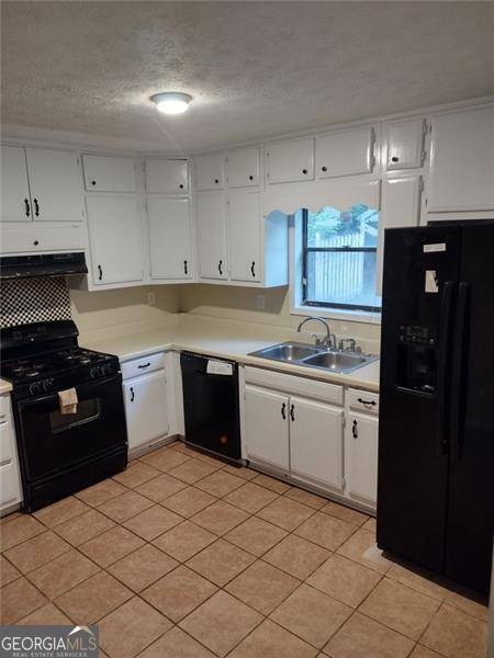Stone Mountain, GA 30087,604 PEPPERWOOD