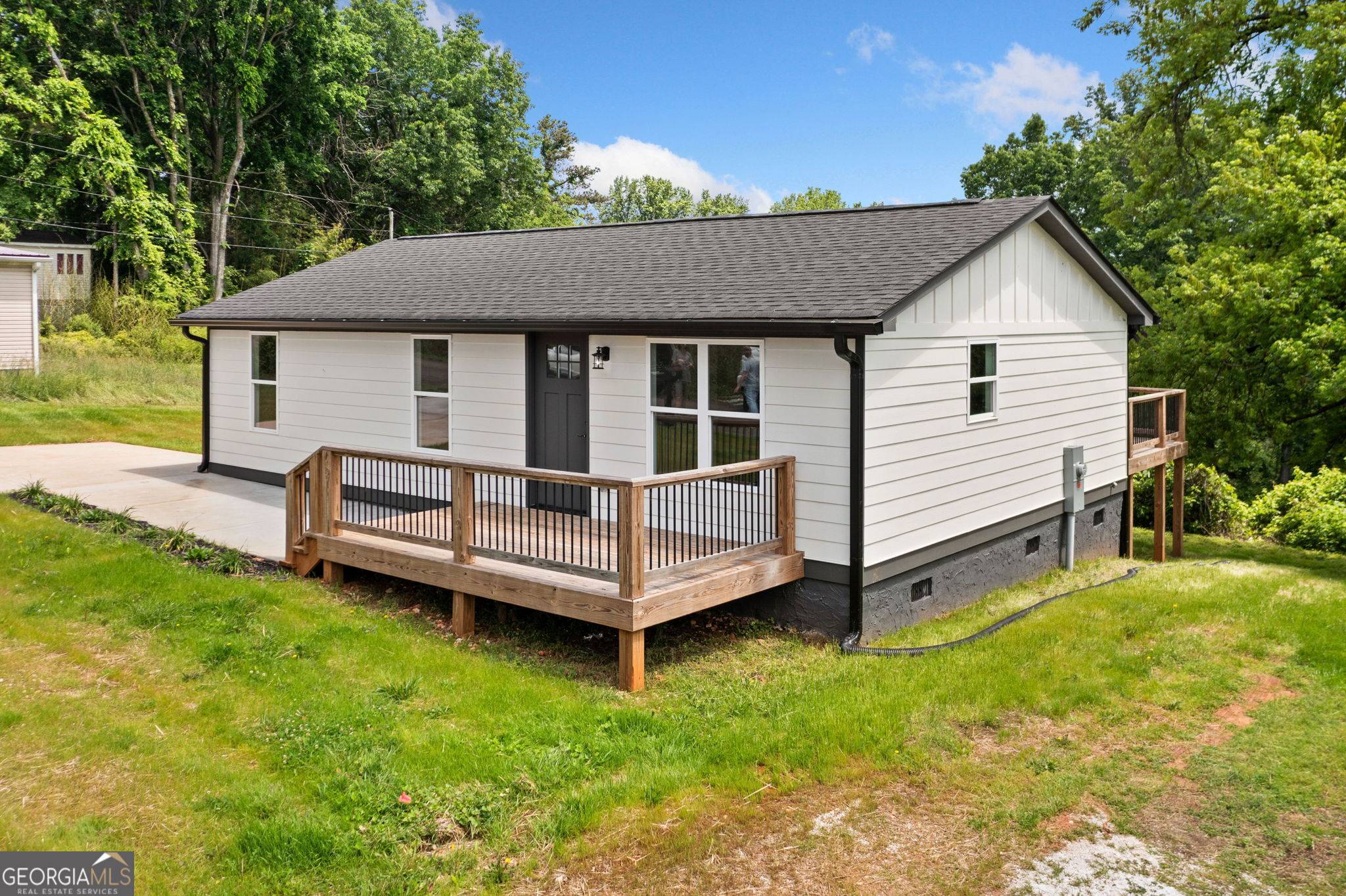 Ball Ground, GA 30107,153 Church ST