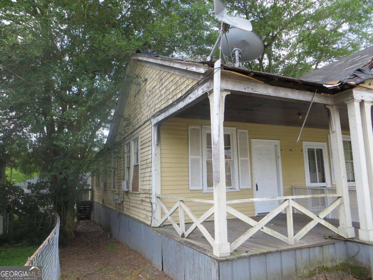 Porterdale, GA 30014,66 Poplar ST