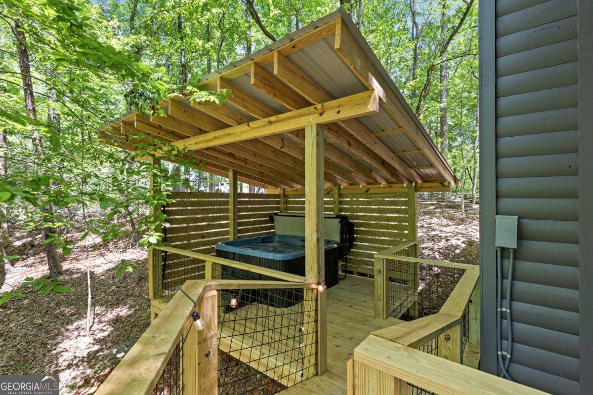 Blue Ridge, GA 30513,106 Taylor Ridge RD