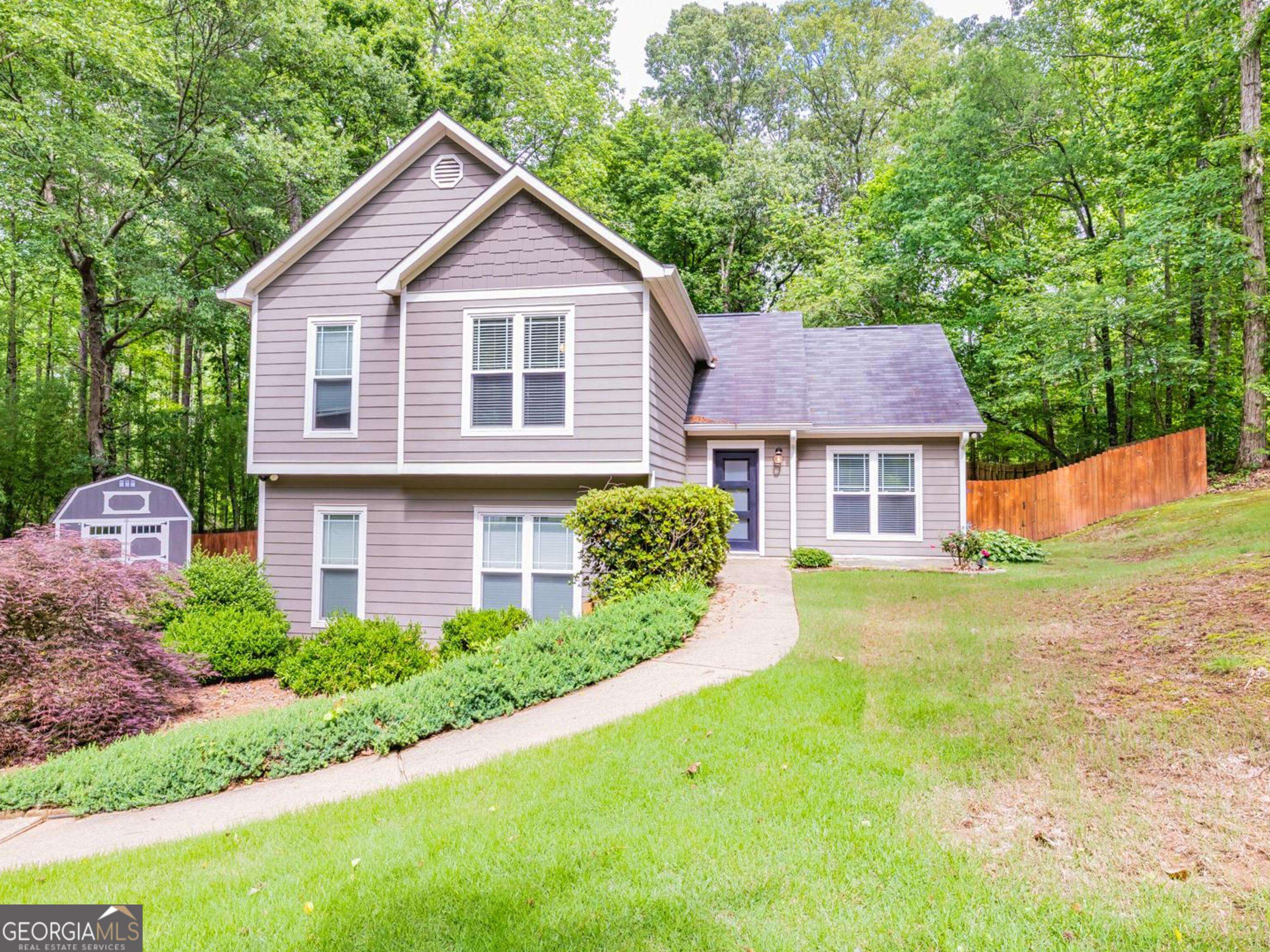 Sharpsburg, GA 30277,10 Queens CT