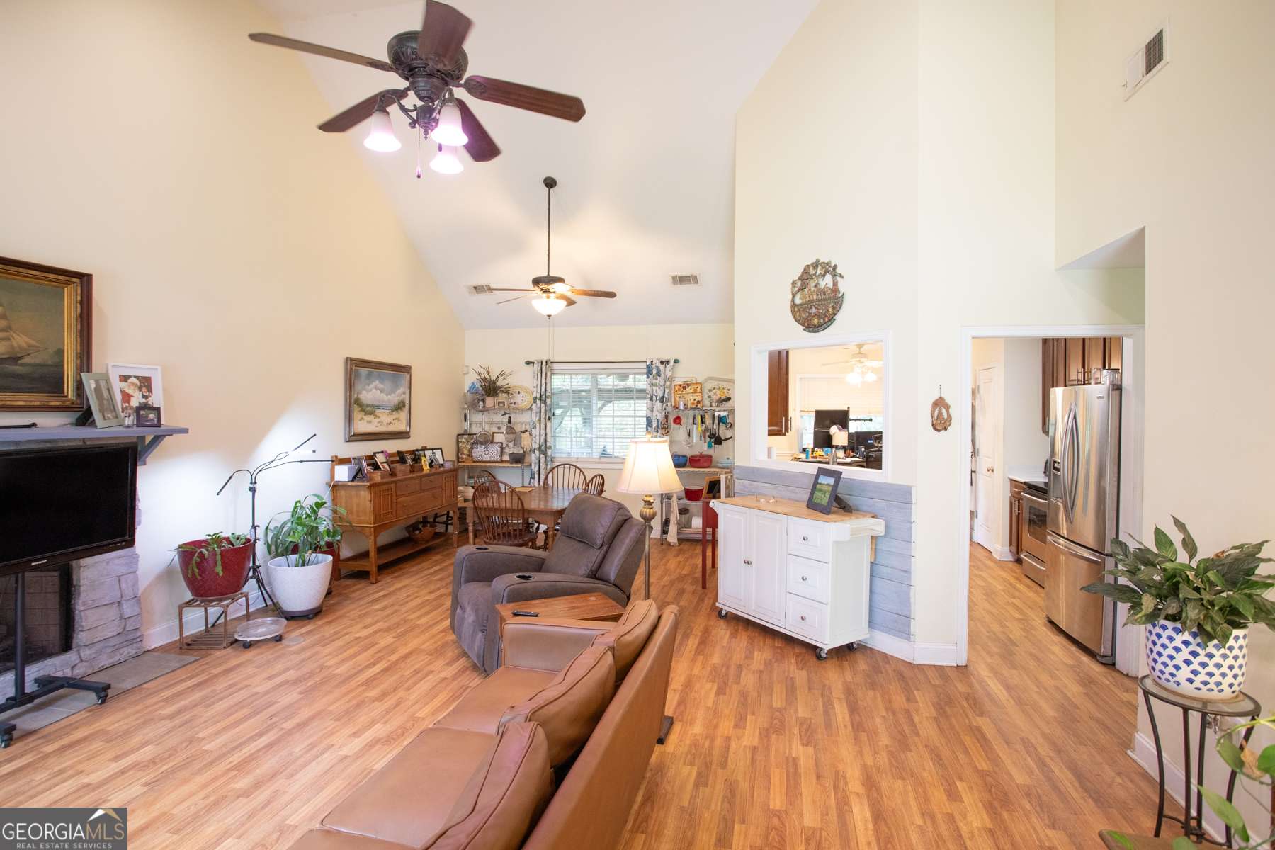 Statesboro, GA 30458,4 E Moore ST