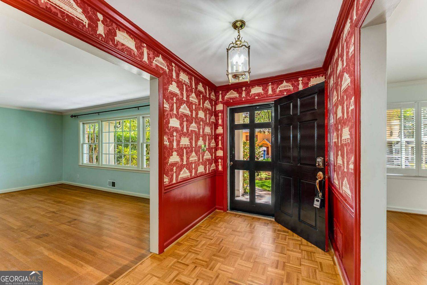 Atlanta, GA 30305,2517 Birchwood DR NE