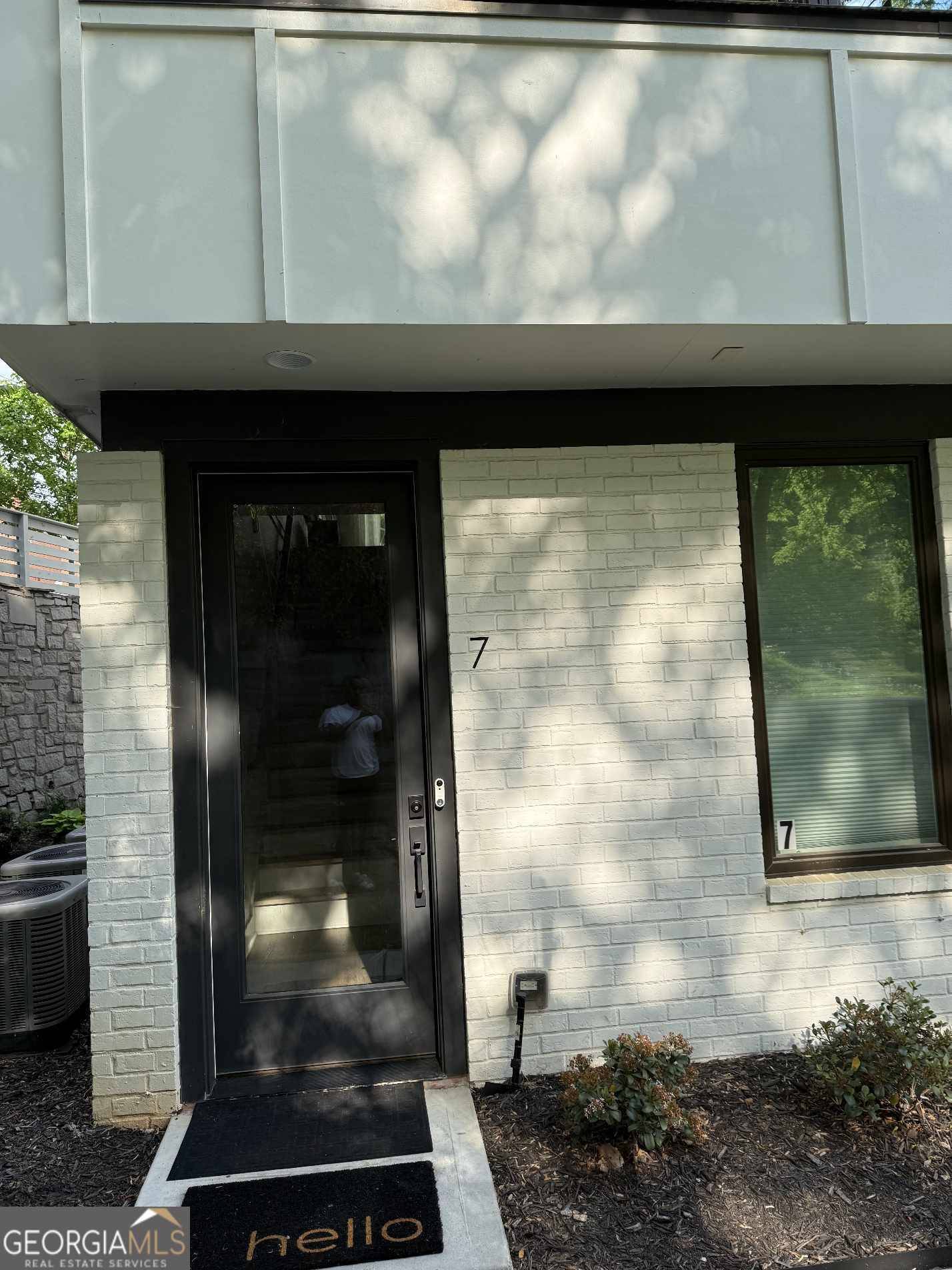 Atlanta, GA 30317,2424 Memorial DR SE #7