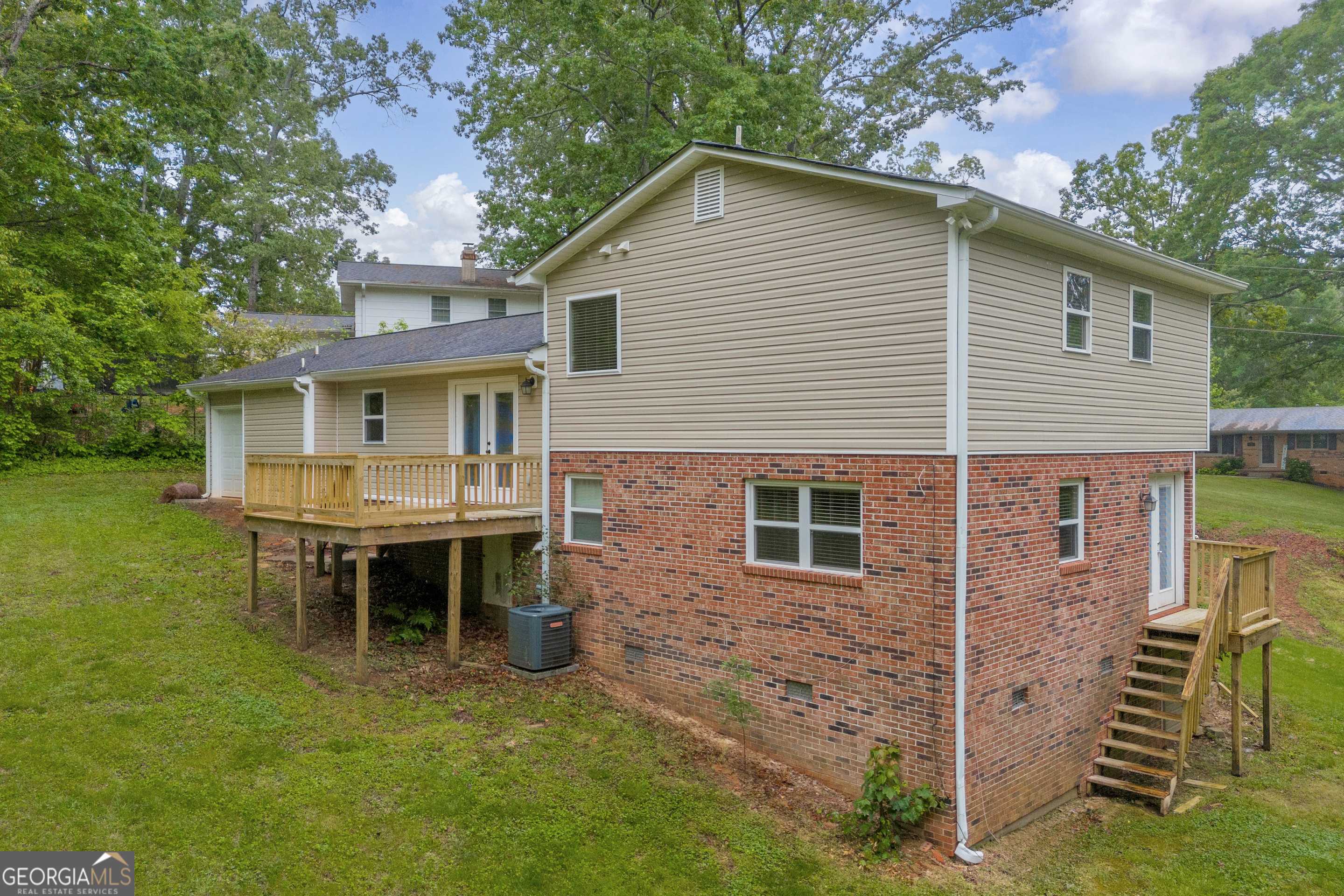 Toccoa, GA 30577,442 Cedar LN
