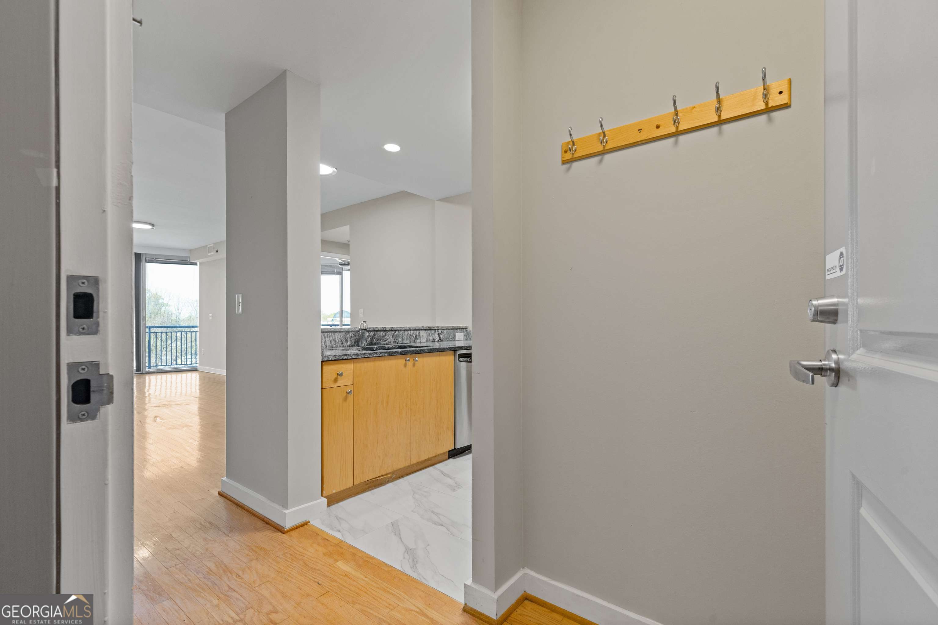 Atlanta, GA 30326,3338 Peachtree RD NE #APT 403