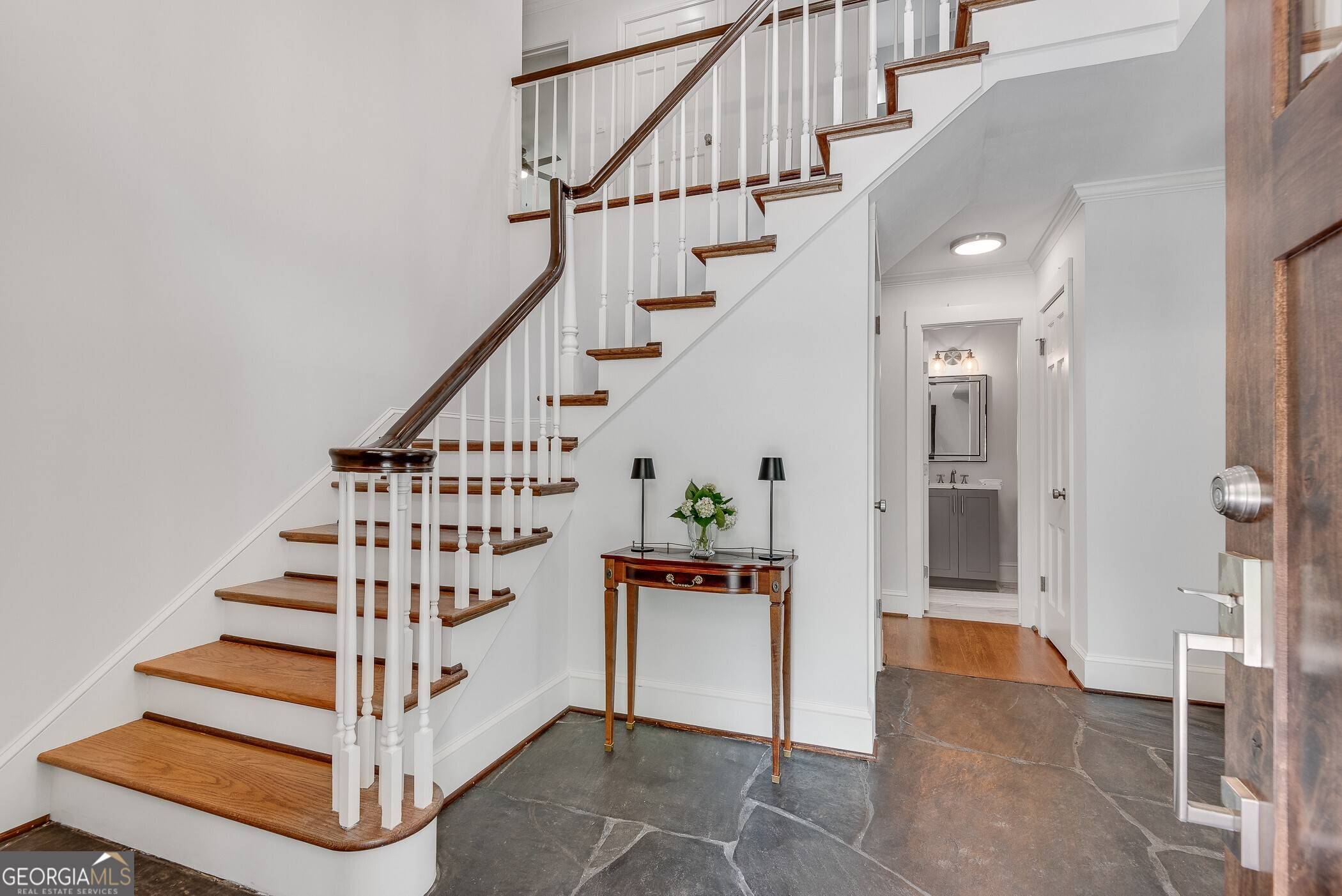 Decatur, GA 30033,2592 River Oak DR