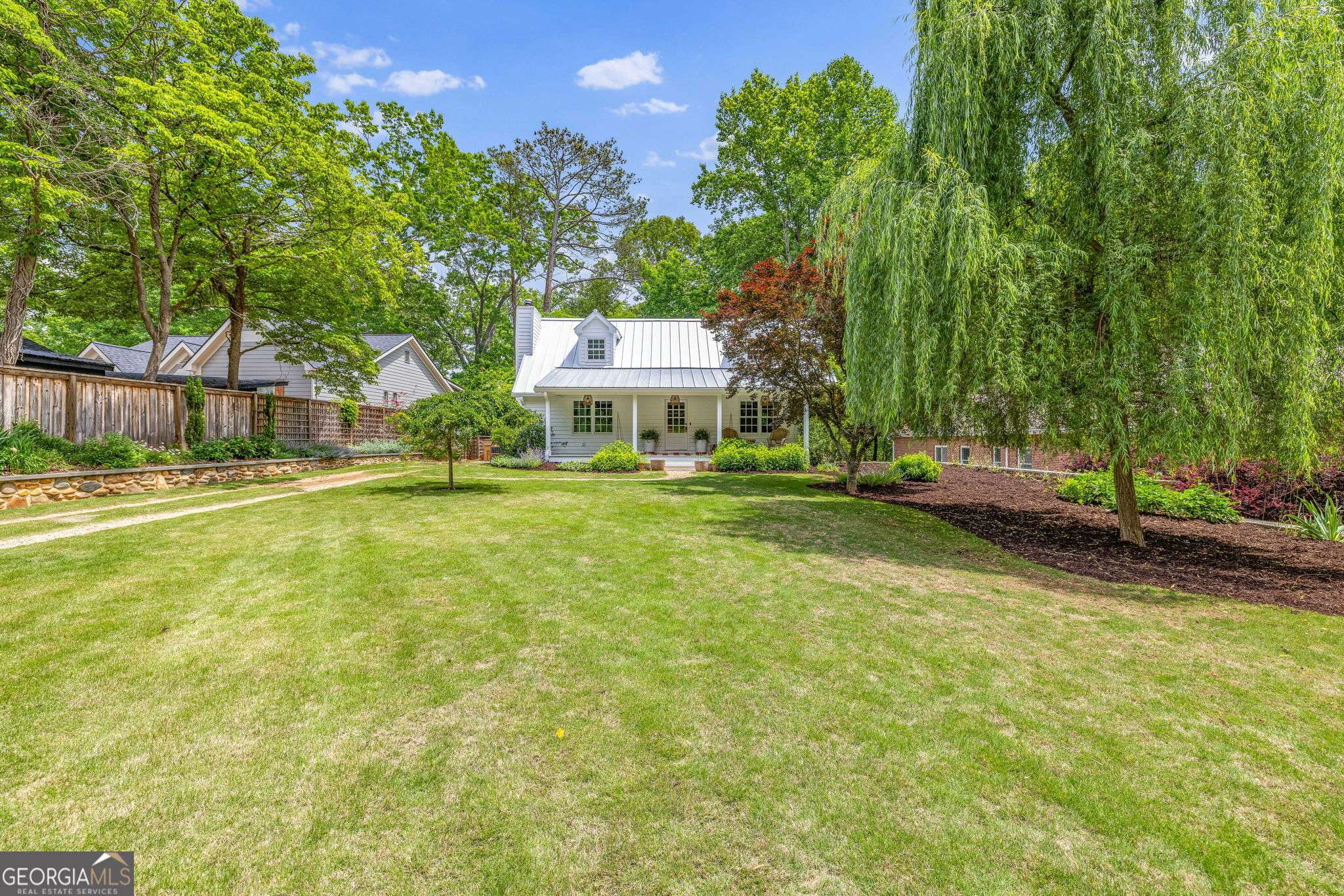 Flowery Branch, GA 30542,6135 White Oak DR