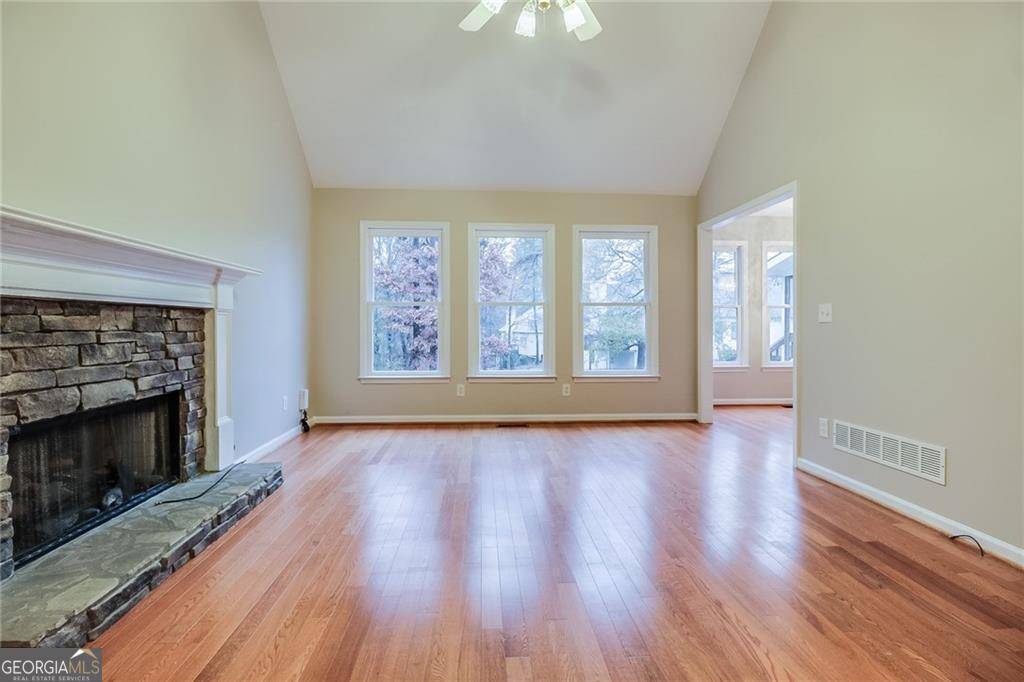 Woodstock, GA 30188,402 Hancock CT