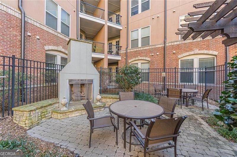 Sandy Springs, GA 30328,901 ABERNATHY RD #4120