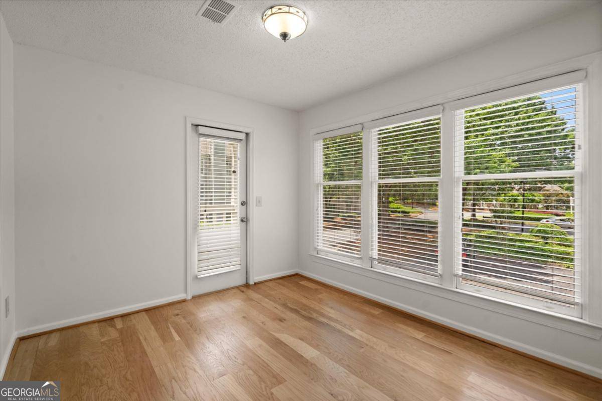 Atlanta, GA 30328,403 Abingdon WAY