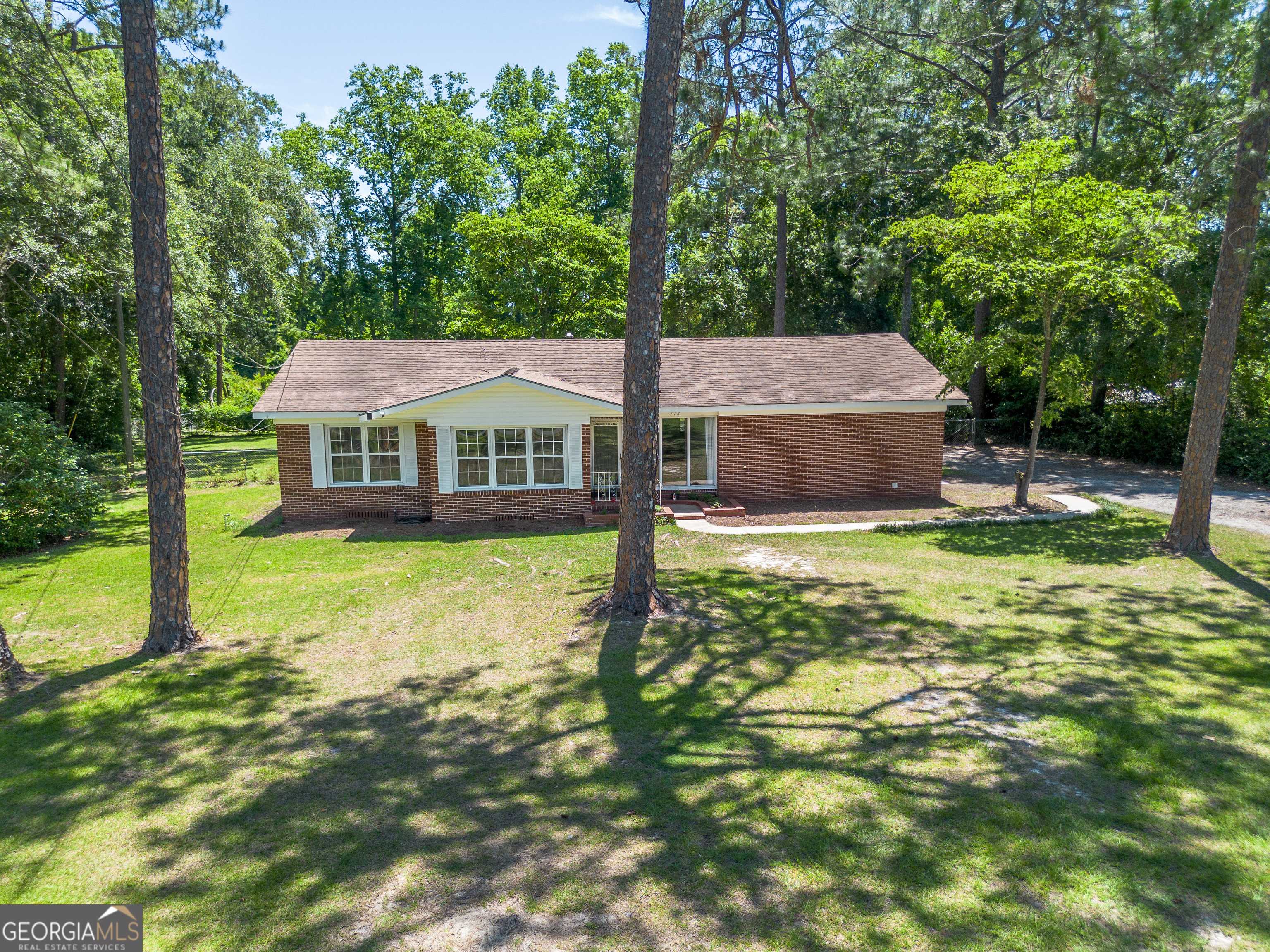 Blackshear, GA 31516,718 Jackson ST