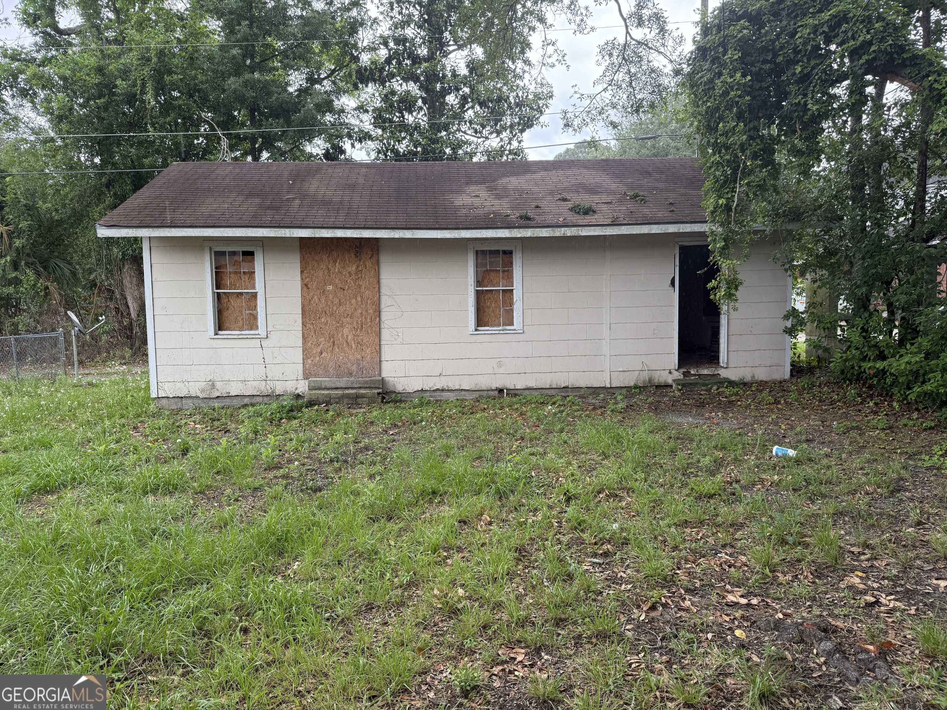 Waycross, GA 31501,1206 Parkway DR