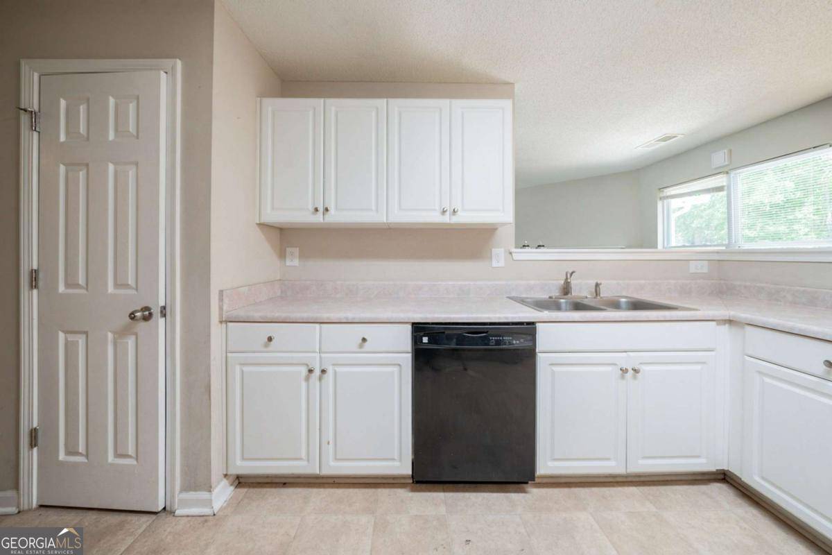 Stockbridge, GA 30281,297 Edison DR