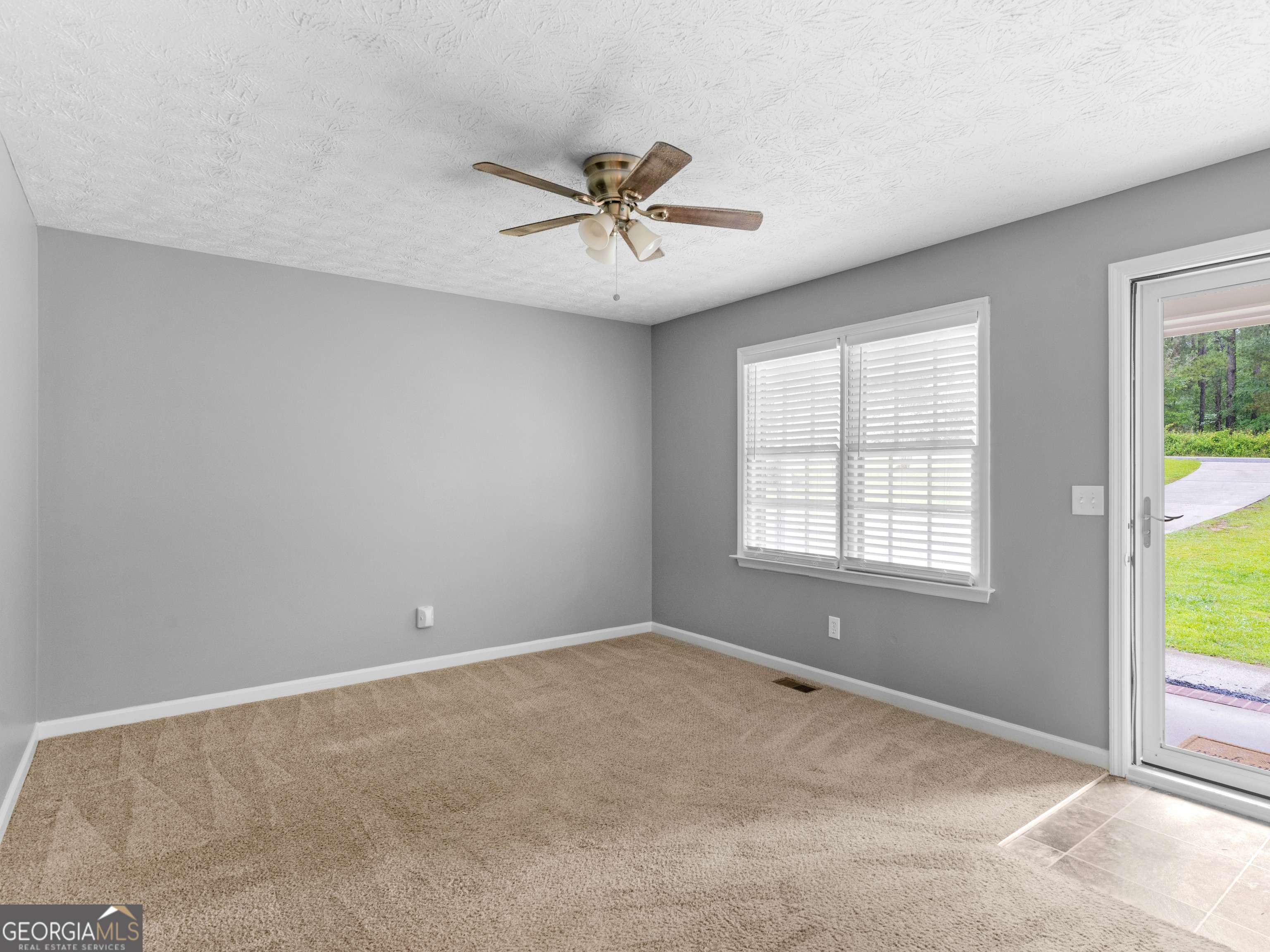 Griffin, GA 30223,2165 Locust Grove RD