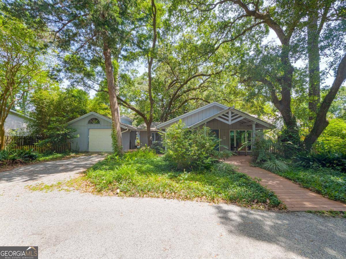 St. Simons, GA 31522,104 Redfern DR