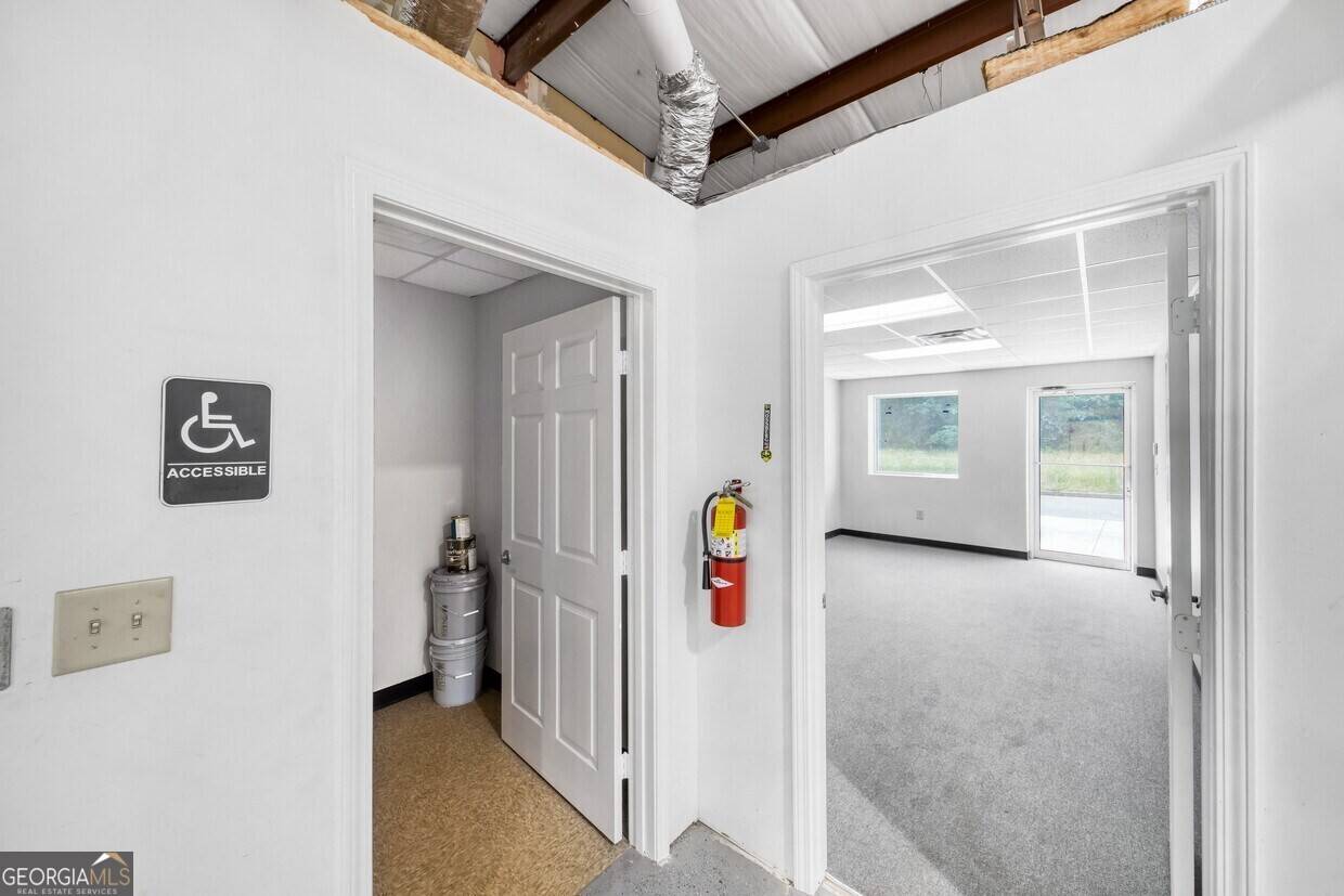 Gainesville, GA 30501,2427 HILTON WAY DR E #SUITE E