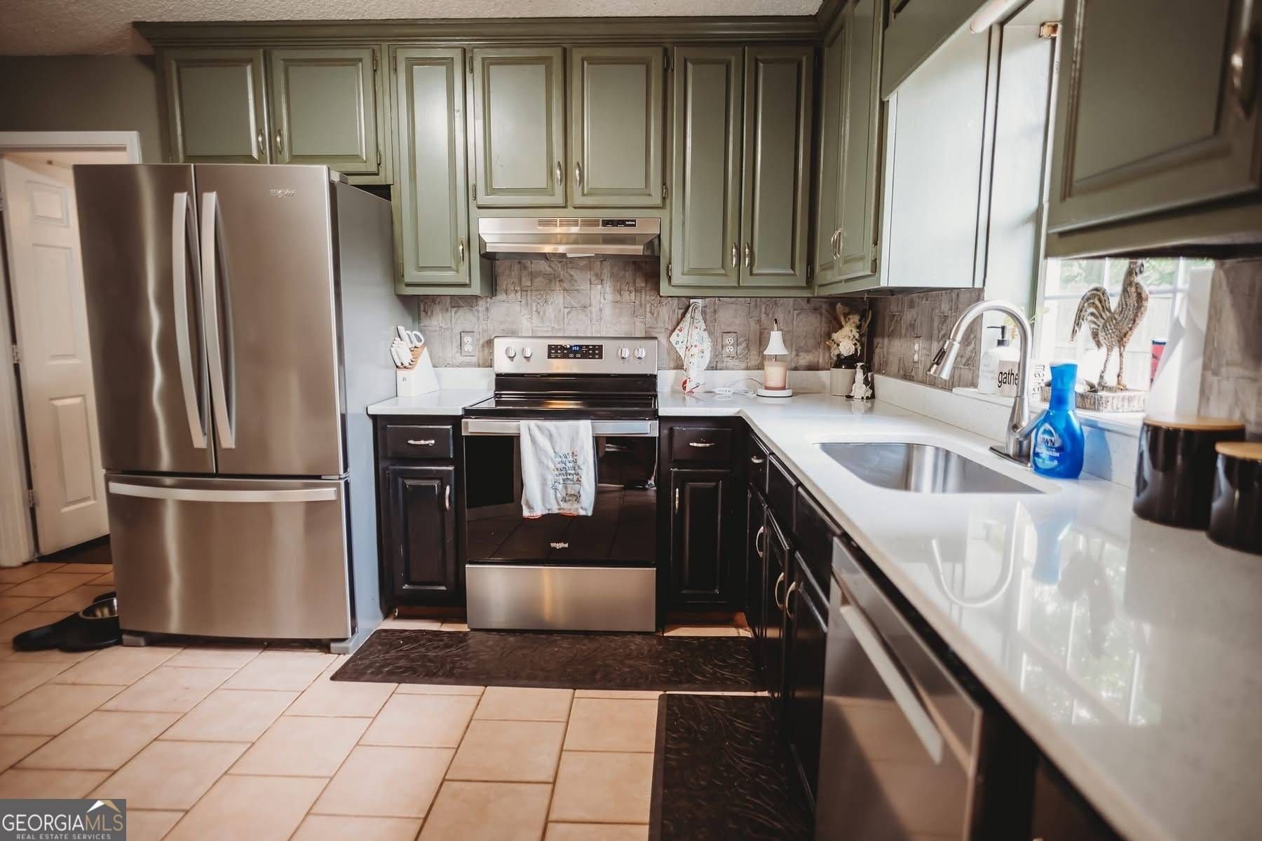 Barnesville, GA 30204,130 Harris DR
