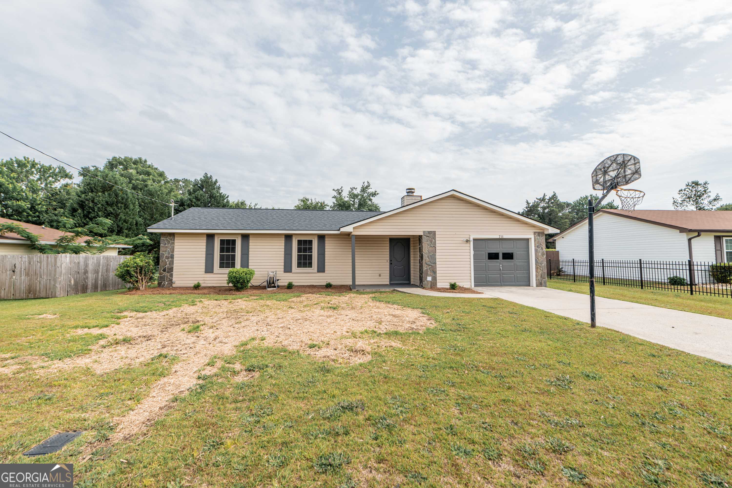 Warner Robins, GA 31093,711 Fieldstone RD
