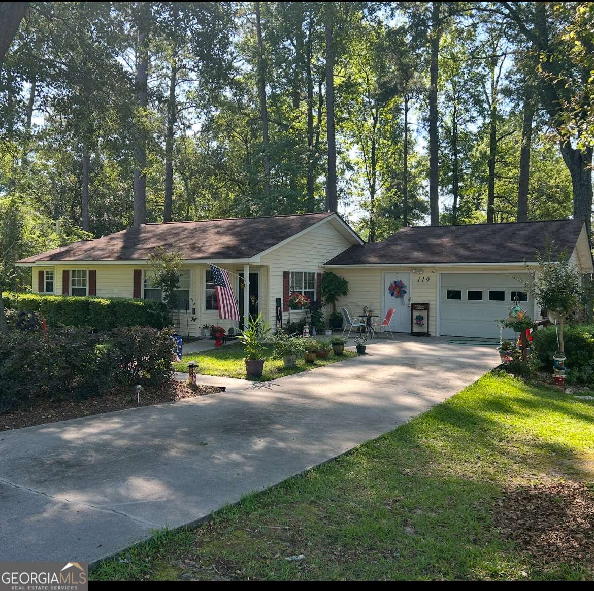Cochran, GA 31014,119 W Peter ST