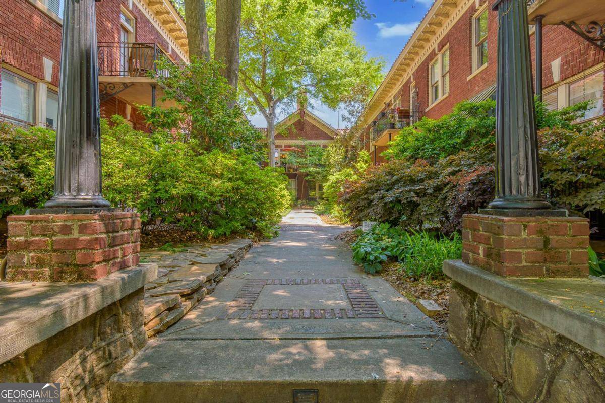 Atlanta, GA 30309,1015 Piedmont AVE NE #B4