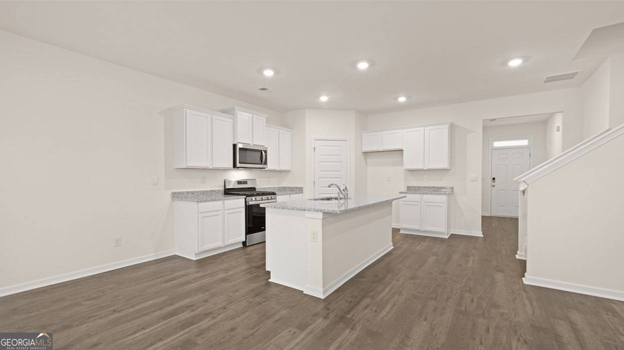 Newnan, GA 30265,21 Woodbridge TRL #221