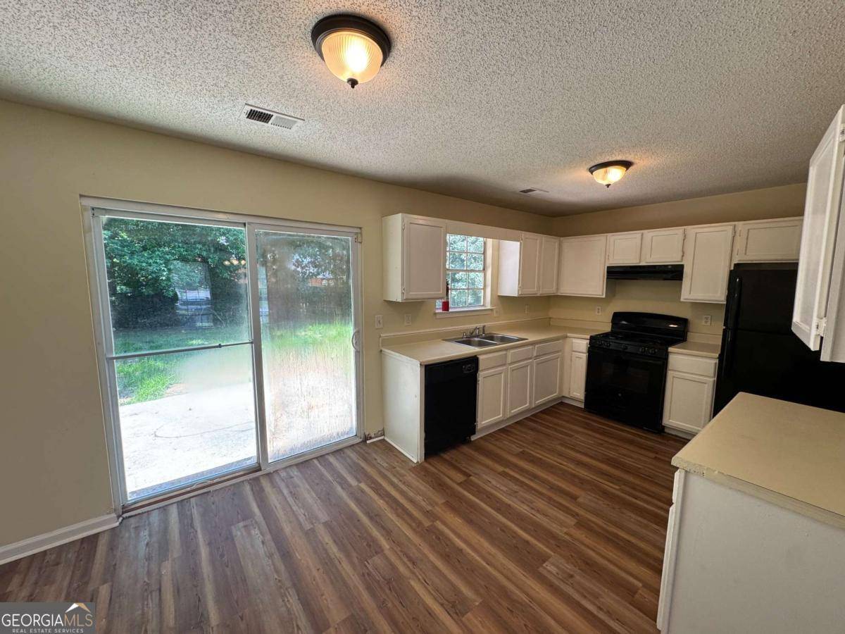 Stone Mountain, GA 30088,1050 Redan TRCE