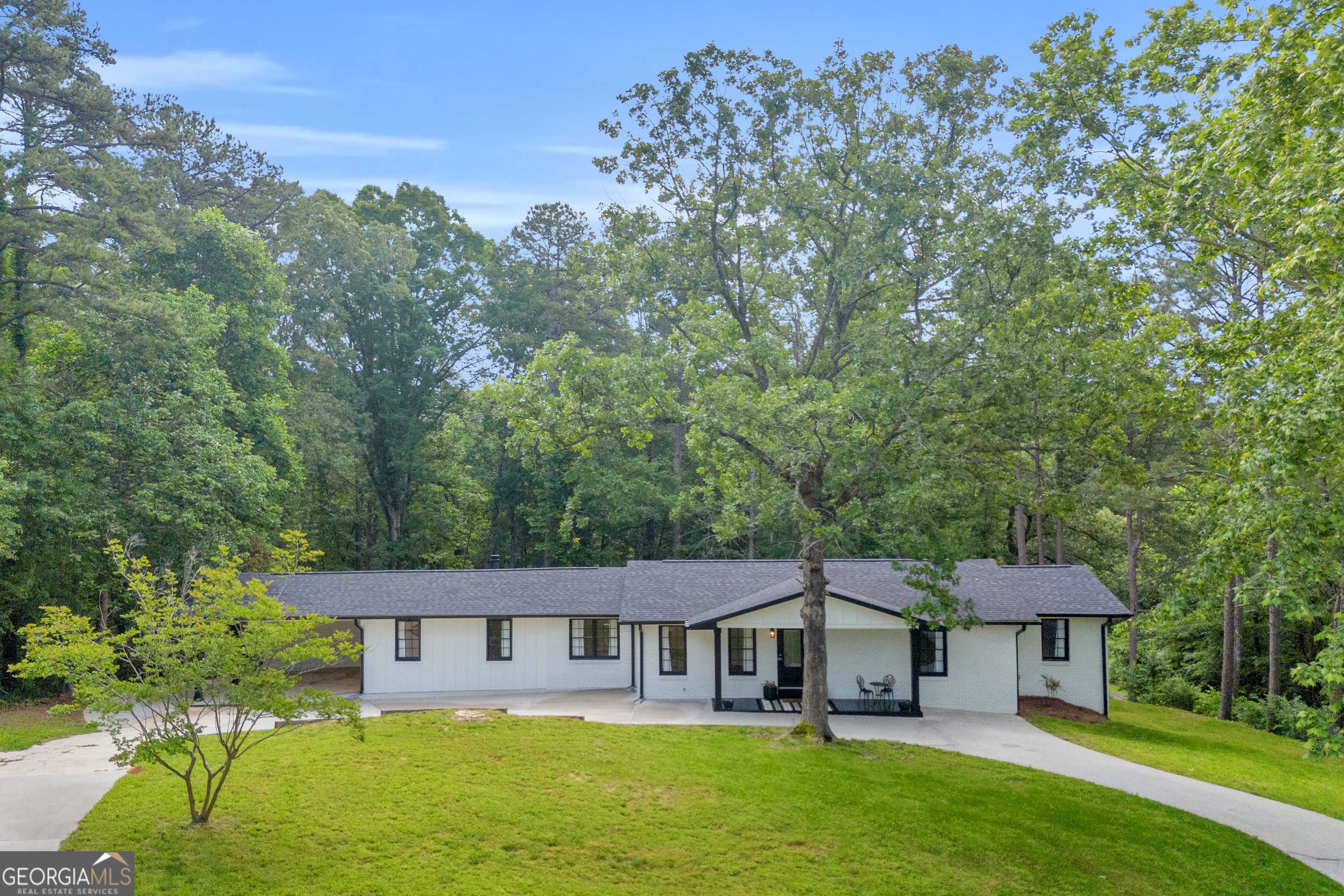 Toccoa, GA 30577,5 PIEDMONT CONNECTOR