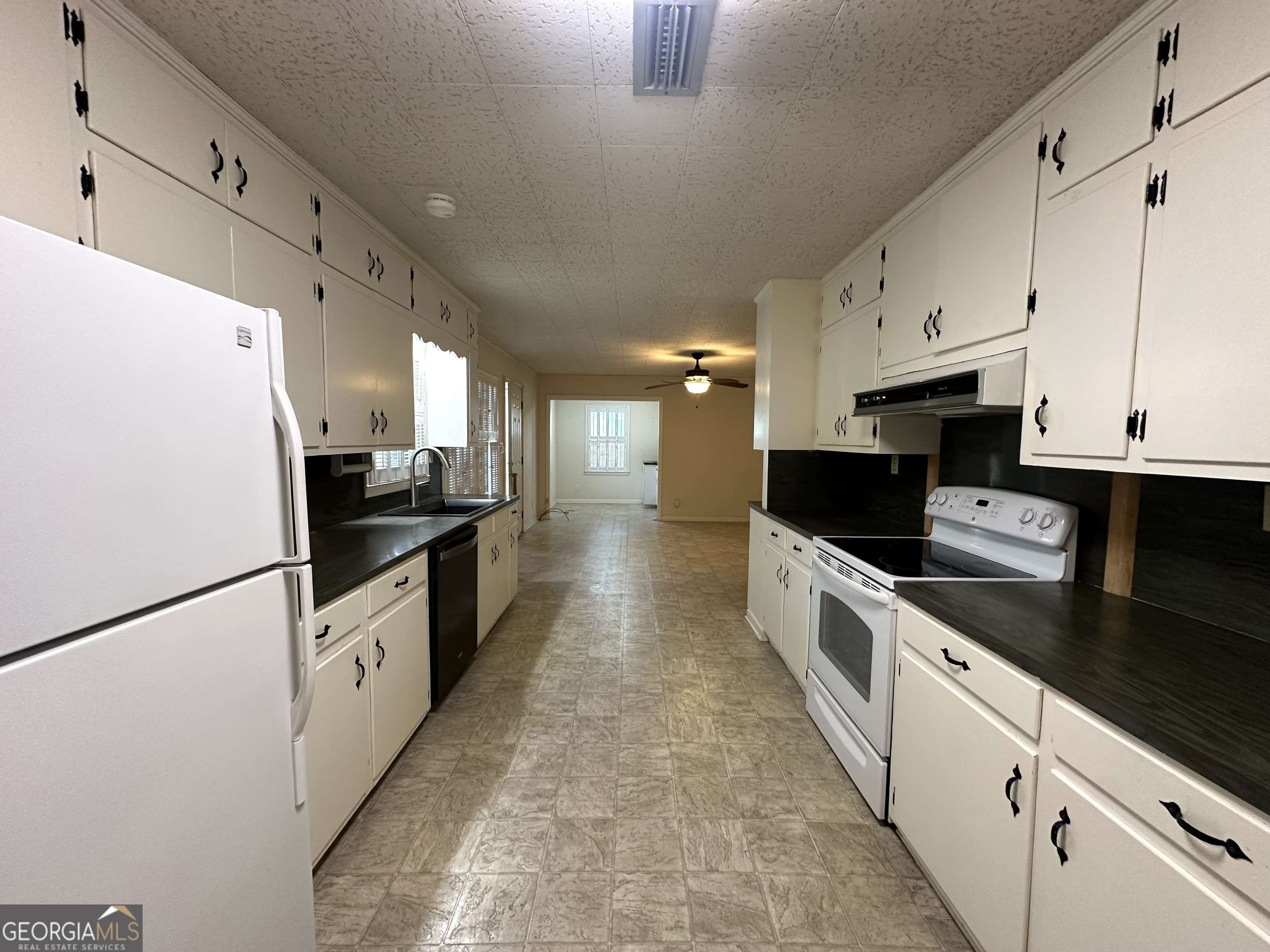 Adel, GA 31620,901 4th ST