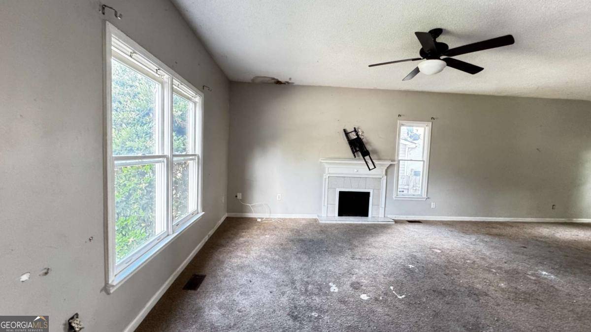 Atlanta, GA 30349,5415 Twin Lakes DR