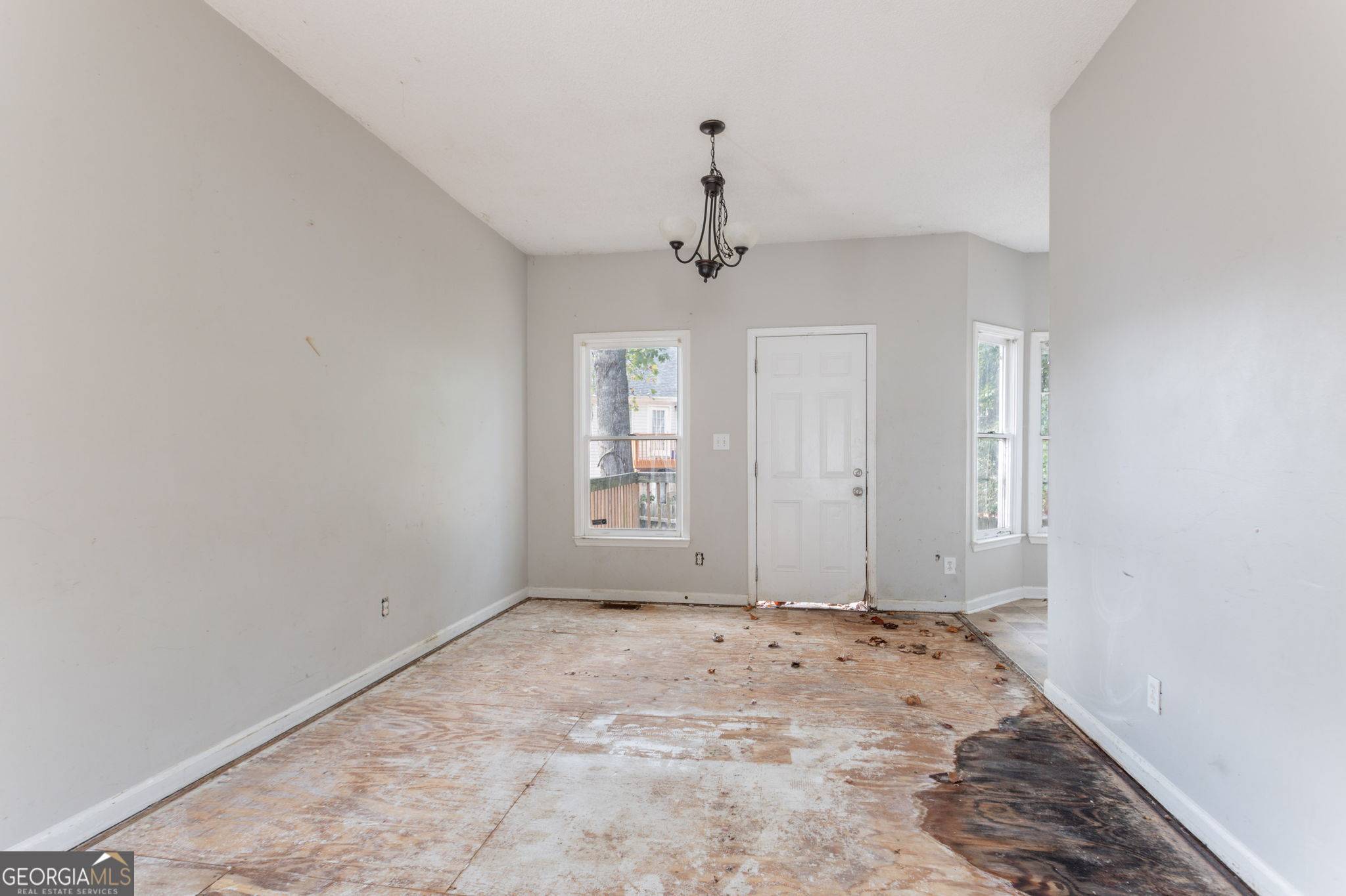 Atlanta, GA 30349,5415 Twin Lakes DR