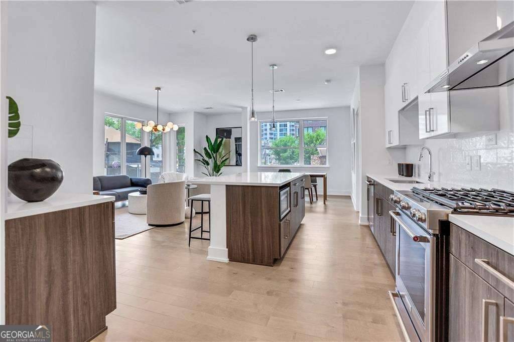 Atlanta, GA 30308,775 Juniper ST #327