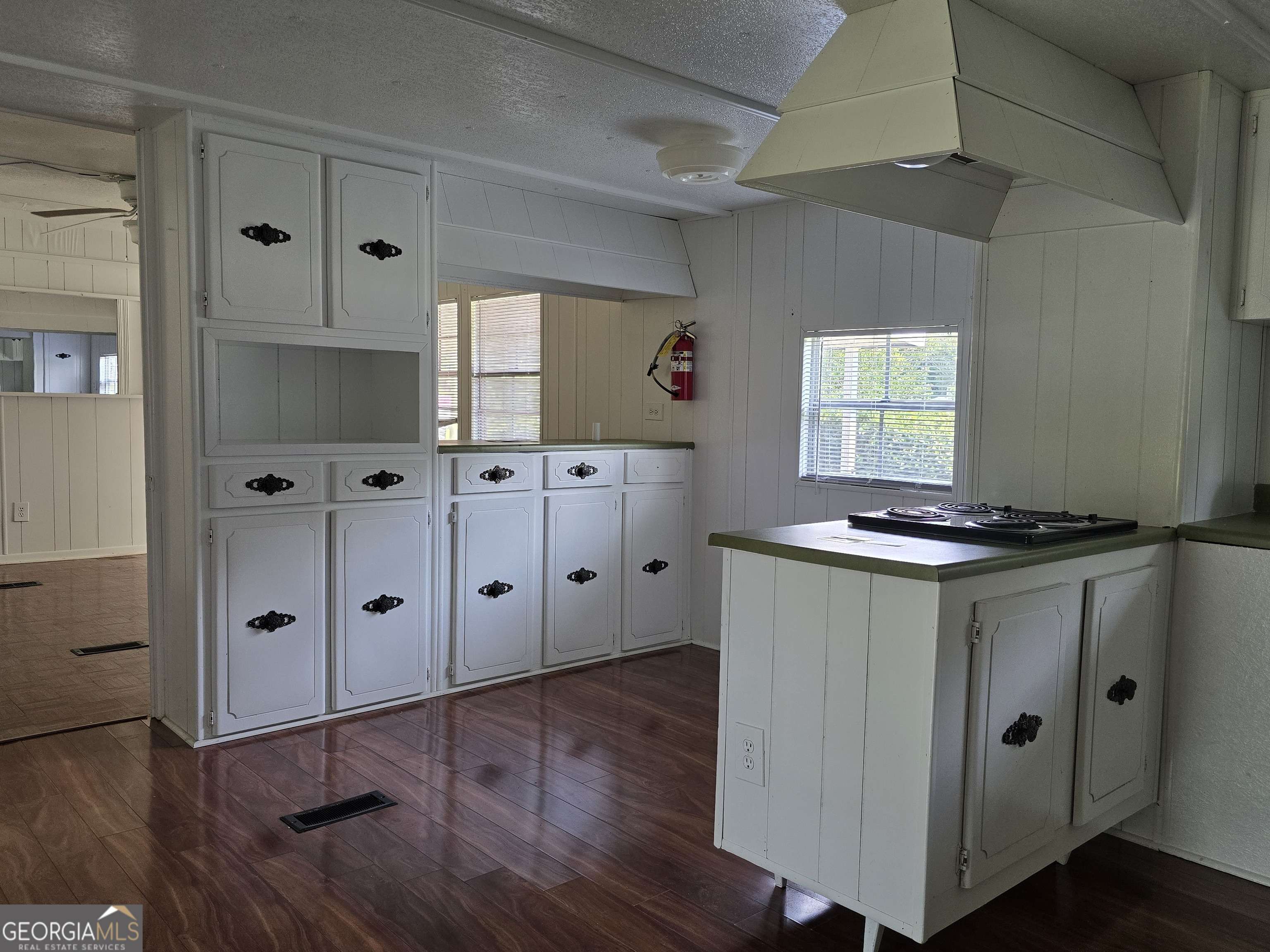 Warner Robins, GA 31093,920 Collins AVE