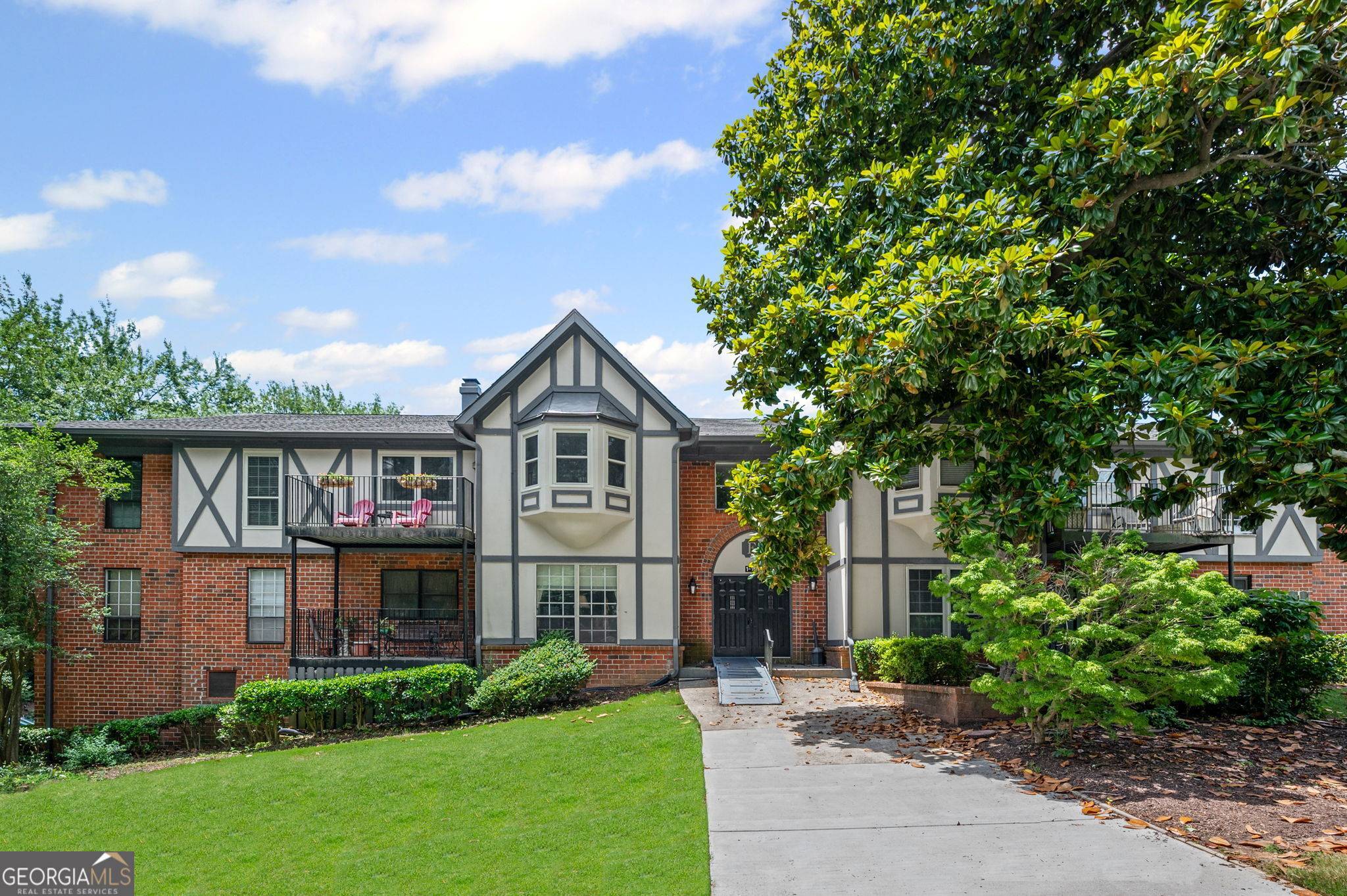 Sandy Springs, GA 30328,6851 Roswell RD #E4